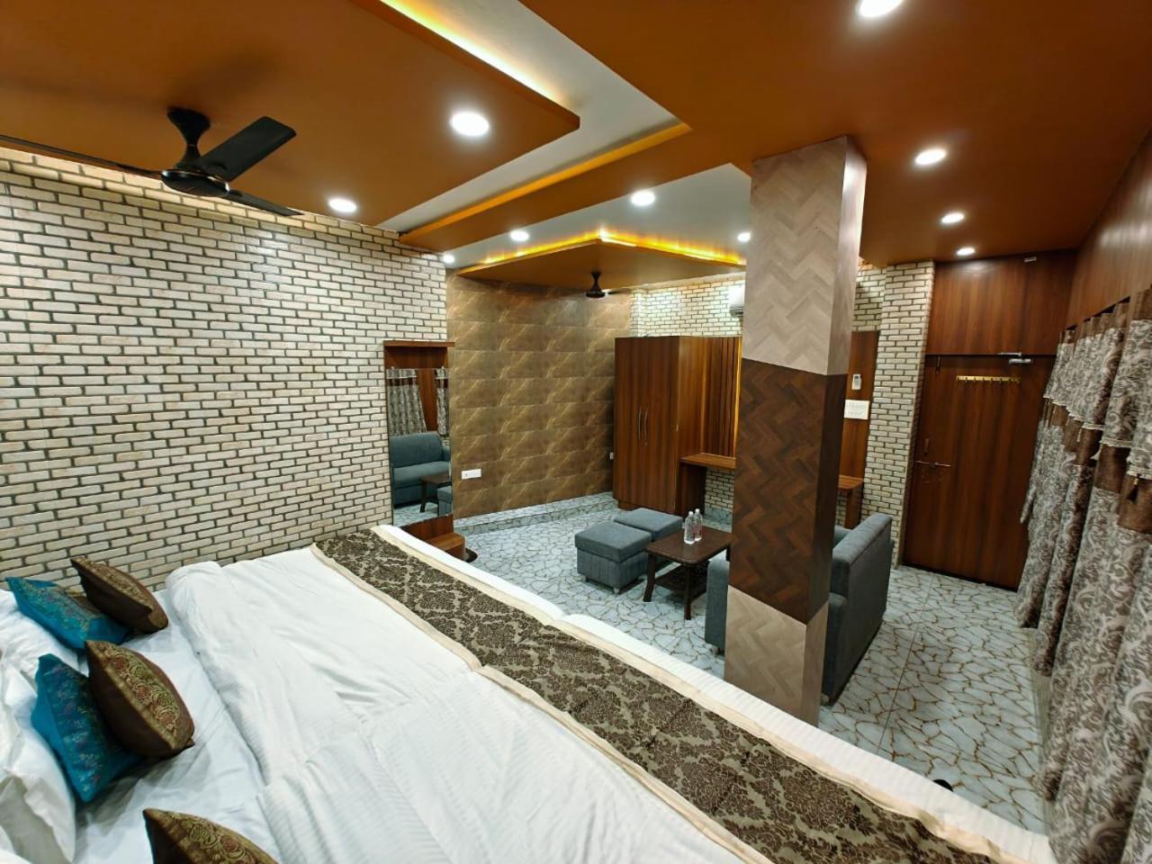 Shri Kailash Pati Guest House- Opposite Kashi Vishwanath Temple Váránasí Exteriér fotografie
