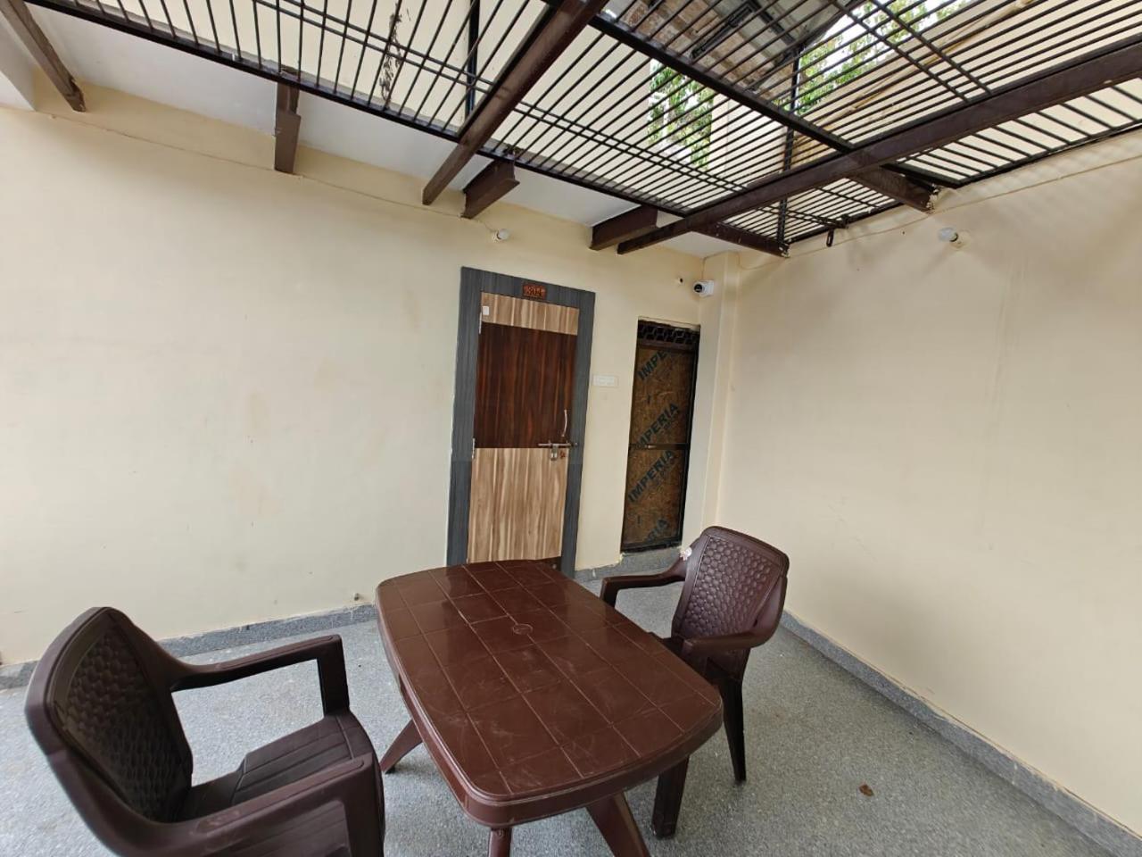 Shri Kailash Pati Guest House- Opposite Kashi Vishwanath Temple Váránasí Exteriér fotografie